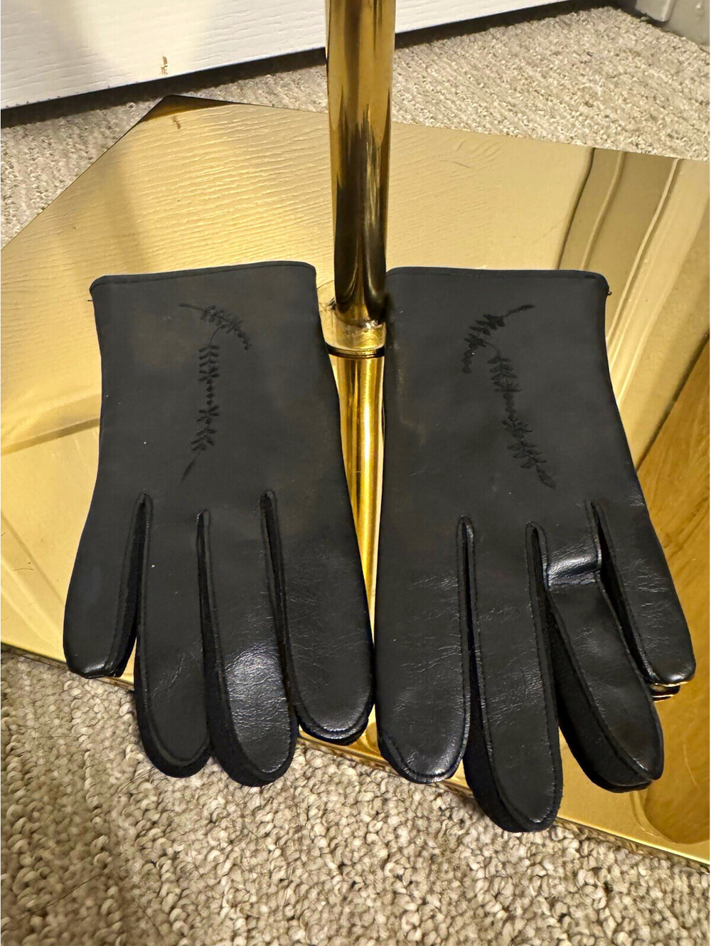 Women's Black Vinyl Wrist Gloves Size 7.5-8.5 with Embroidered Detail